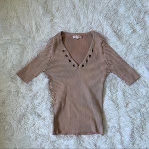 Top with short sleeves